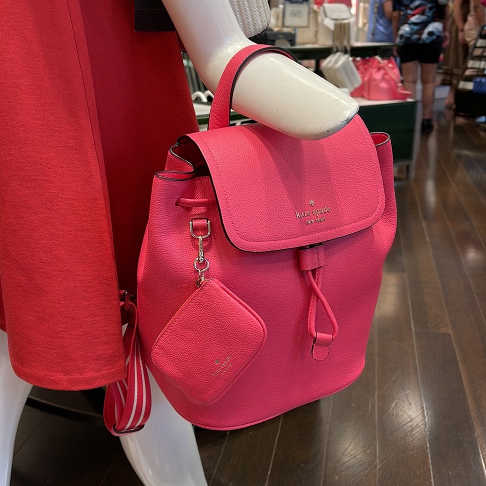Kate Spade Rosie Medium Flap Backpack 
K8714 pebbled leather Pink Pepper
NWT - Picture 12 of 16